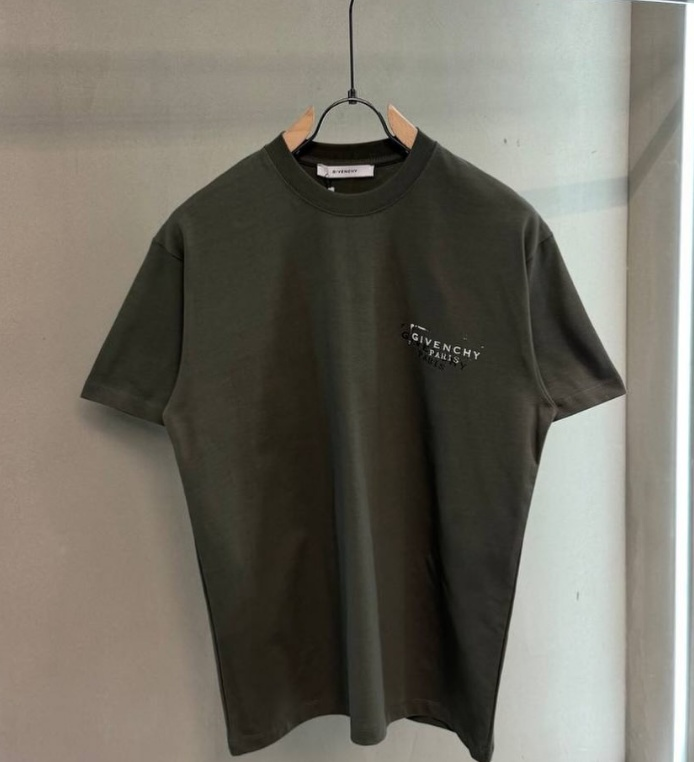 Paris Spray-Effect Distressed Tee